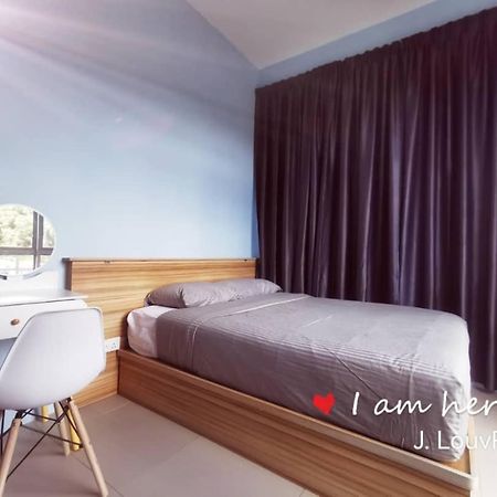 Studio Apartment Pasar Malam J.Louvre Tanah Rata Buitenkant foto